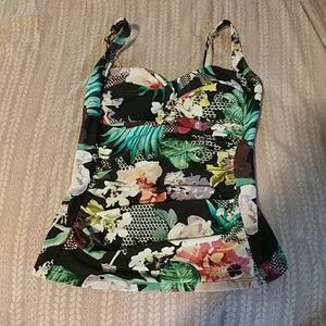 Hapari Melbourne slimming tankini top size Med.